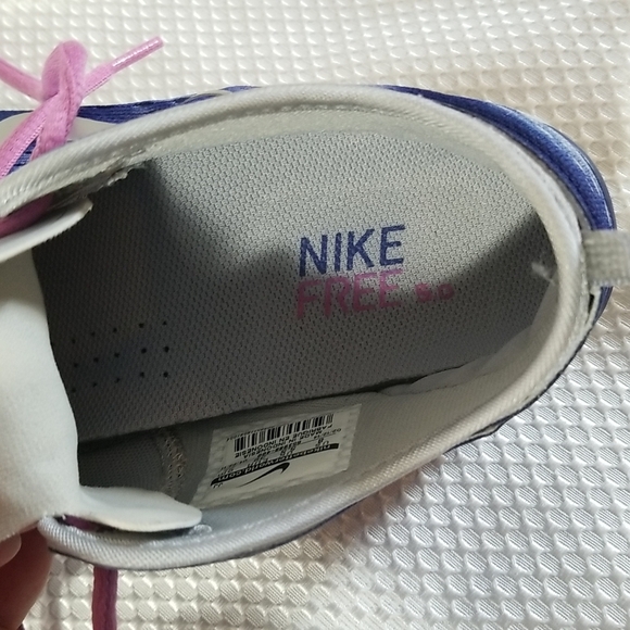 NIKE FREE 5.0 RUNNING SHOE IN BLUE -SIZE 8 WOMENS - Picture 7 of 8